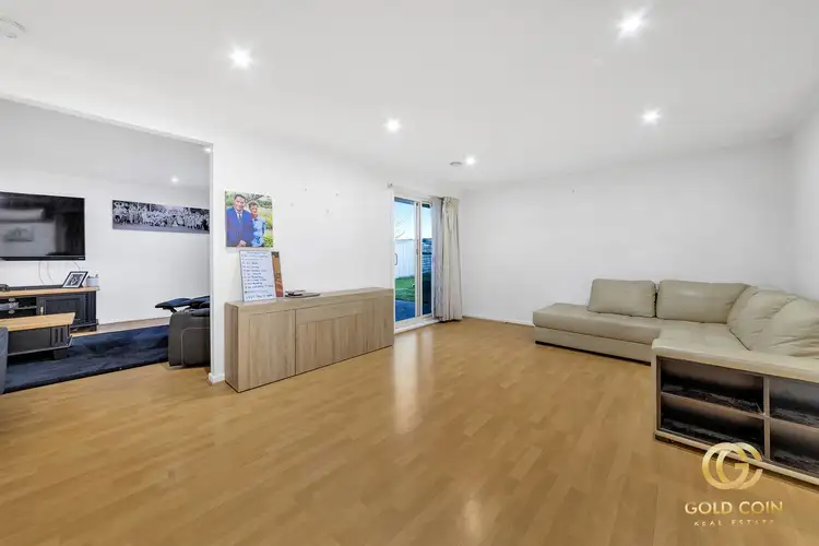 Sixth view of Homely house listing, 8 Landau Court, Cranbourne North VIC 3977