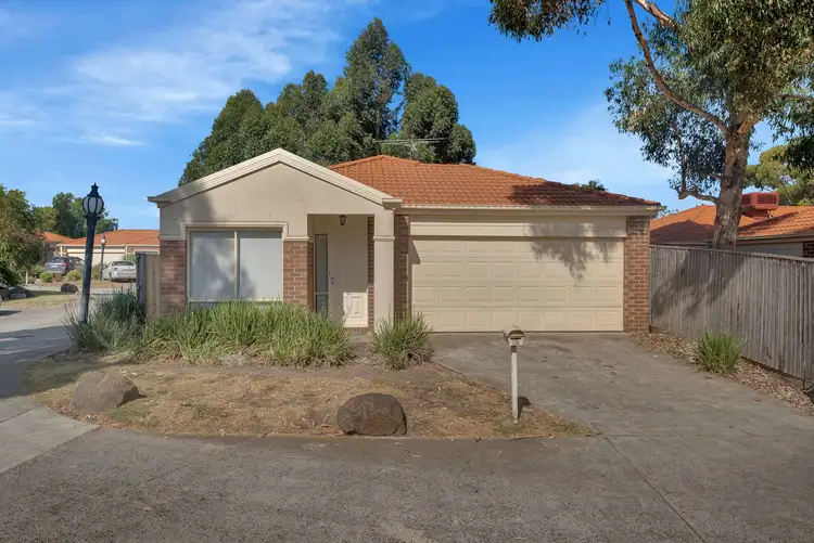 10 Kristian Drive, Hillside VIC 3037