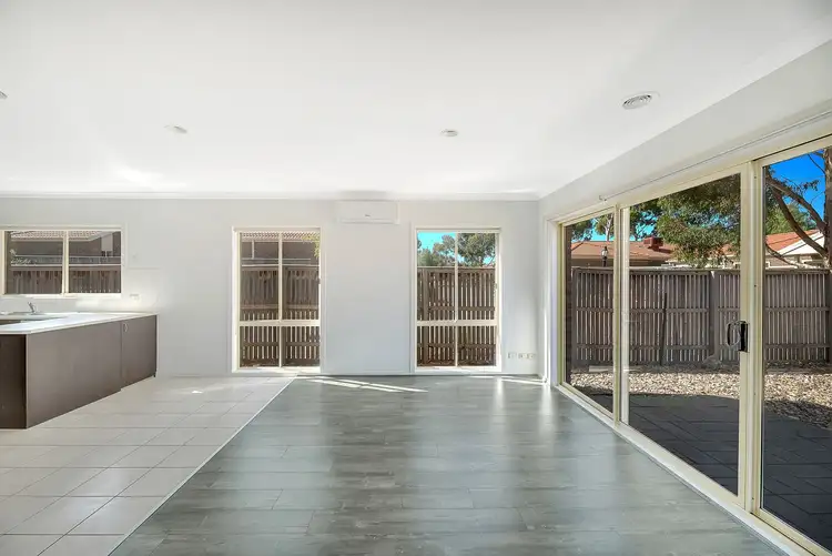 Fifth view of Homely house listing, 10 Kristian Drive, Hillside VIC 3037