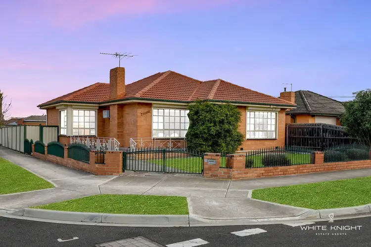 7 Buckley Avenue, Sunshine North VIC 3020