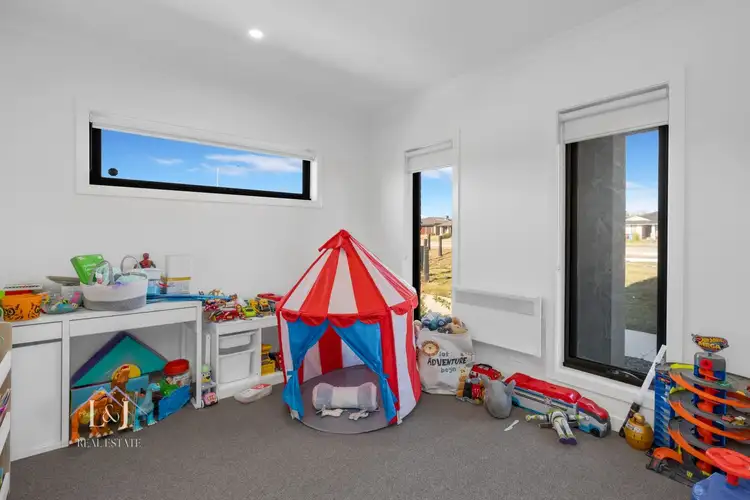Second view of Homely house listing, 10 Chive Walk, Narre Warren South VIC 3805