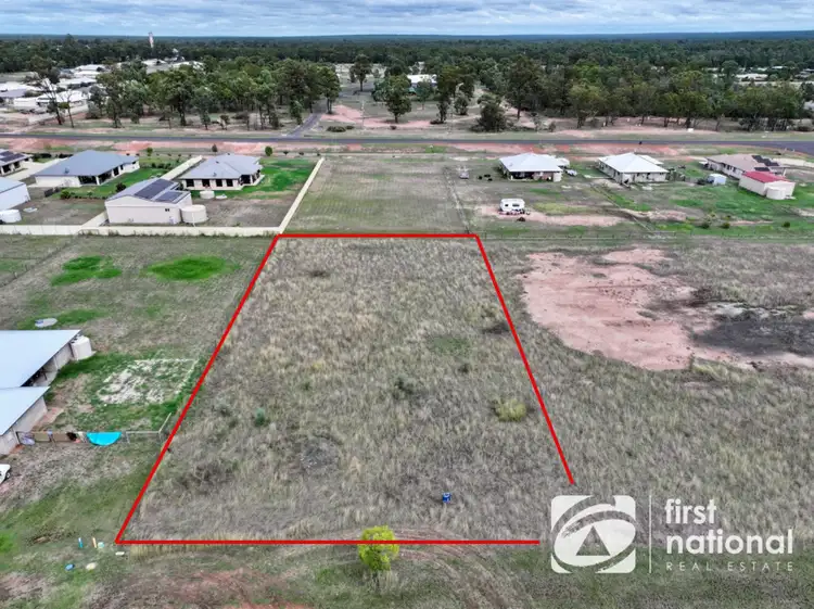 8 Vowles Street, Miles QLD 4415