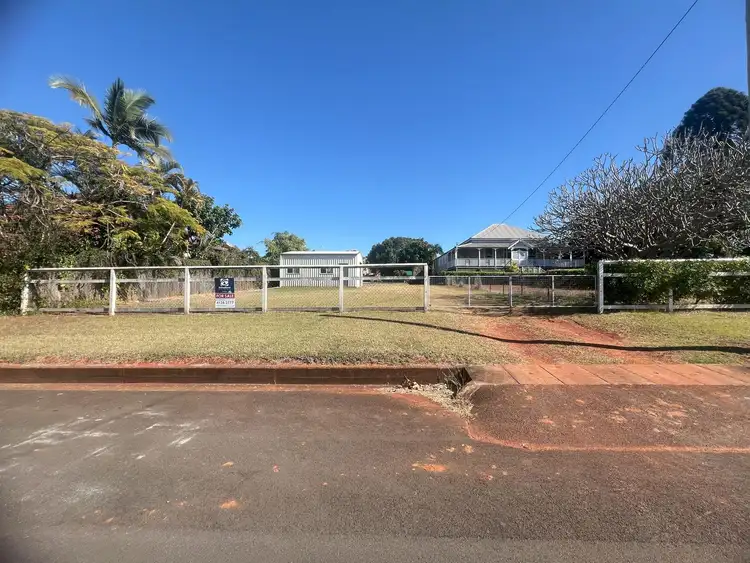 36 North Street, Childers QLD 4660