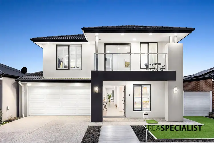8 Parlia Street, Clyde North VIC 3978
