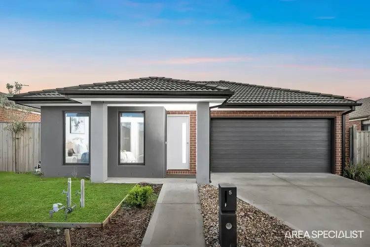 Main view of Homely house listing, 5 Edgware Street, Thornhill Park VIC 3335
