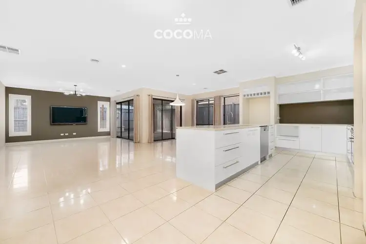 Second view of Homely house listing, 29 Daylily Drive, Keysborough VIC 3173