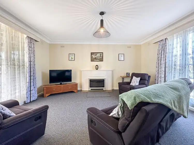 Fifth view of Homely house listing, 121 Avoca Crescent, Maryborough VIC 3465