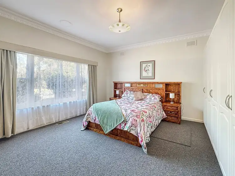 Sixth view of Homely house listing, 121 Avoca Crescent, Maryborough VIC 3465