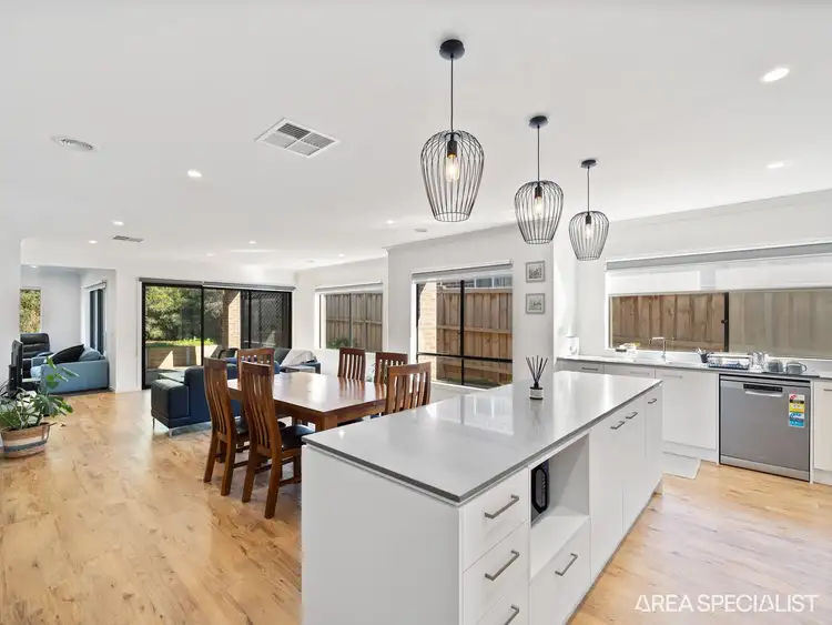 Fifth view of Homely house listing, 5 Exmouth Street, Thornhill Park VIC 3335