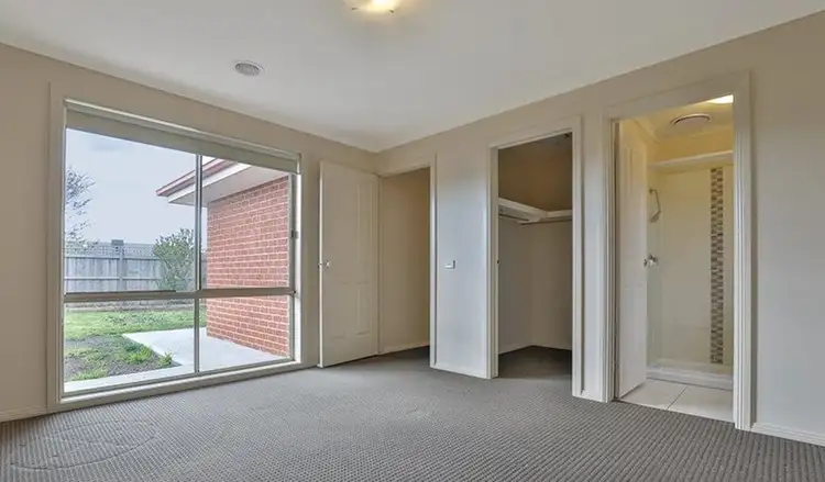 Fifth view of Homely house listing, 2 Weebill Way, Pakenham VIC 3810