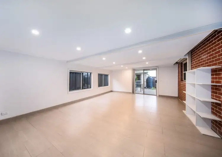 Fifth view of Homely house listing, 15 Loxwood Court, Deer Park VIC 3023