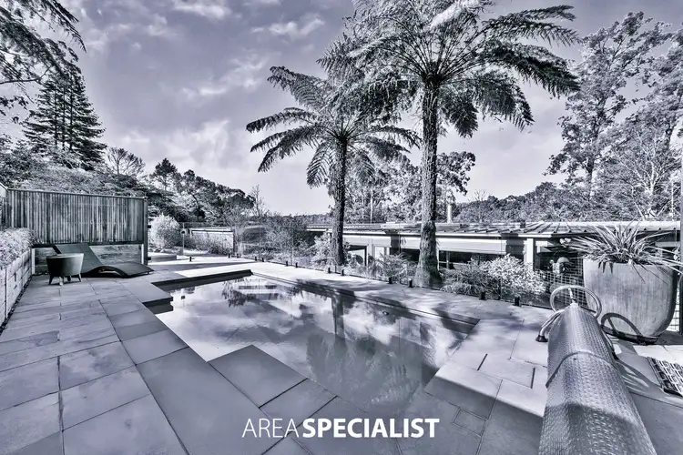 30 Lakeside Drive, Emerald VIC 3782