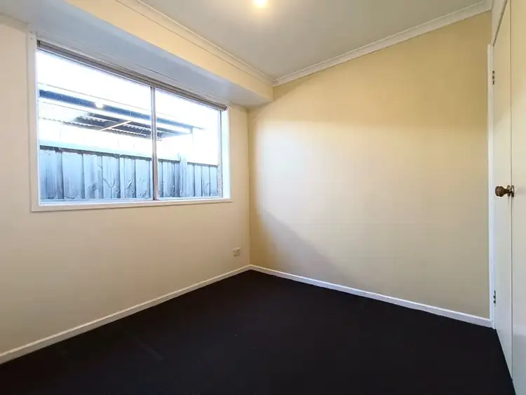 Fifth view of Homely house listing, 7 Crystal Gardens, Cranbourne West VIC 3977