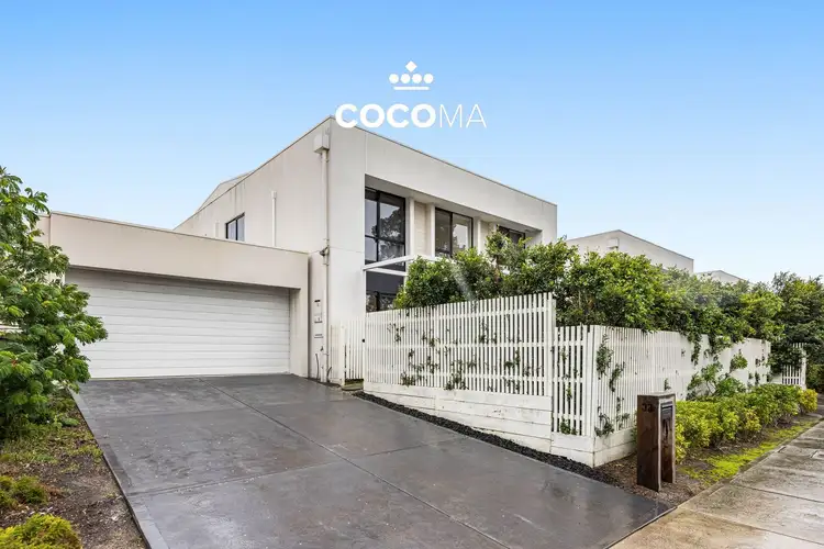 Main view of Homely townhouse listing, 33 Villa Road, Springvale VIC 3171