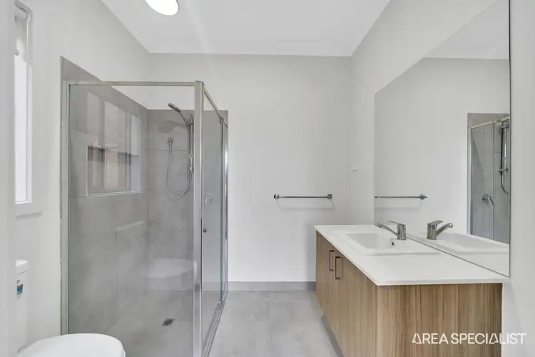 Fourth view of Homely house listing, 15 Linburn Street, Thornhill Park VIC 3335