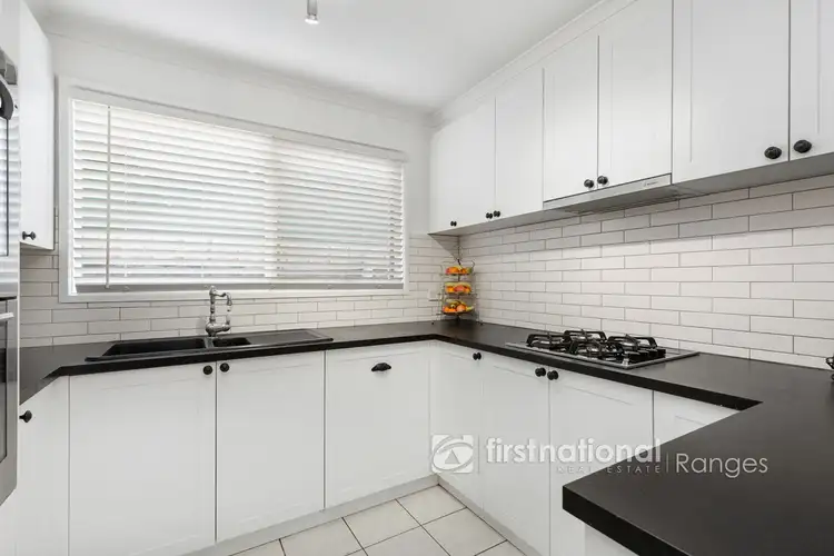 Fifth view of Homely house listing, 19 Argyle Court, Berwick VIC 3806
