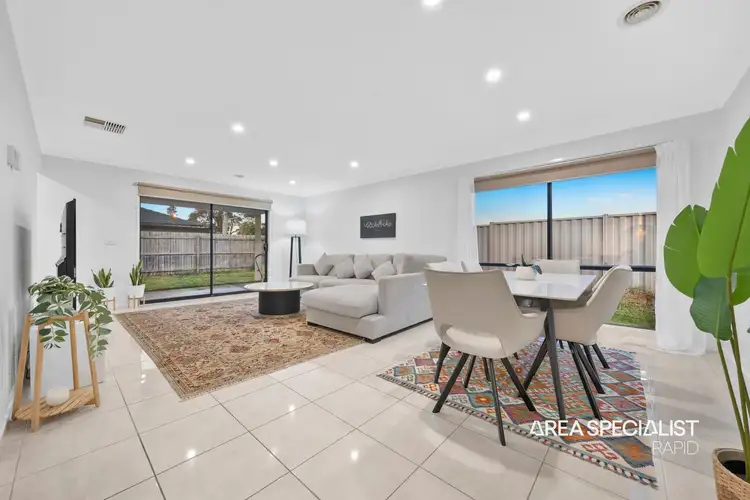 Fifth view of Homely house listing, 2 Kenmax Avenue, Hampton Park VIC 3976
