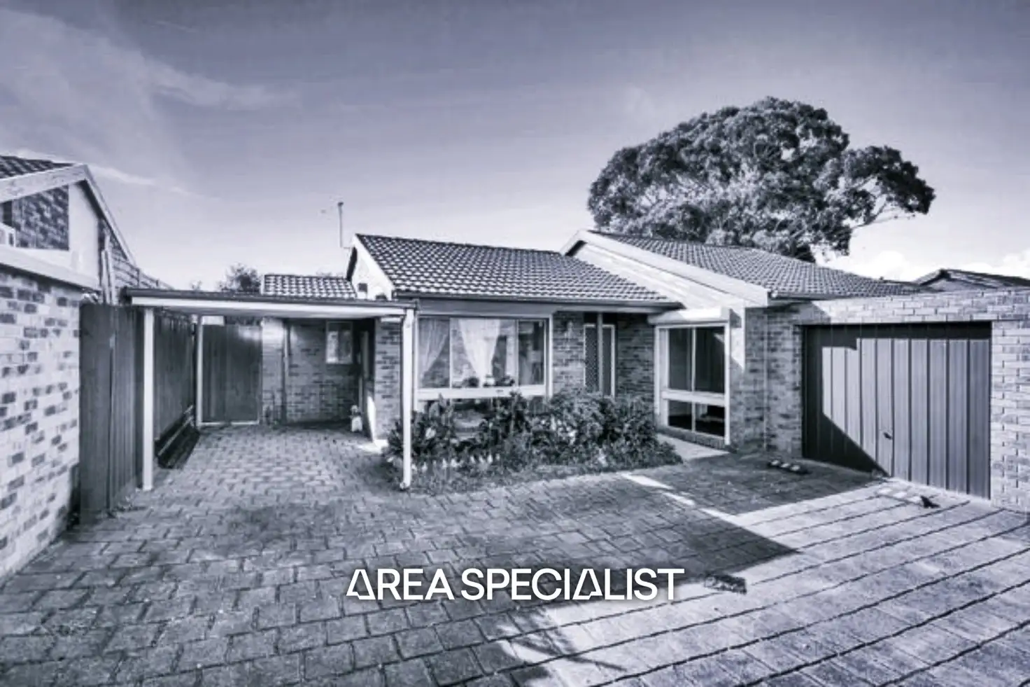 Main view of Homely unit listing, 2/21 Parkview Close, Dandenong VIC 3175