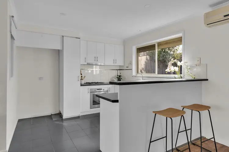 Fourth view of Homely unit listing, 2/21 Parkview Close, Dandenong VIC 3175