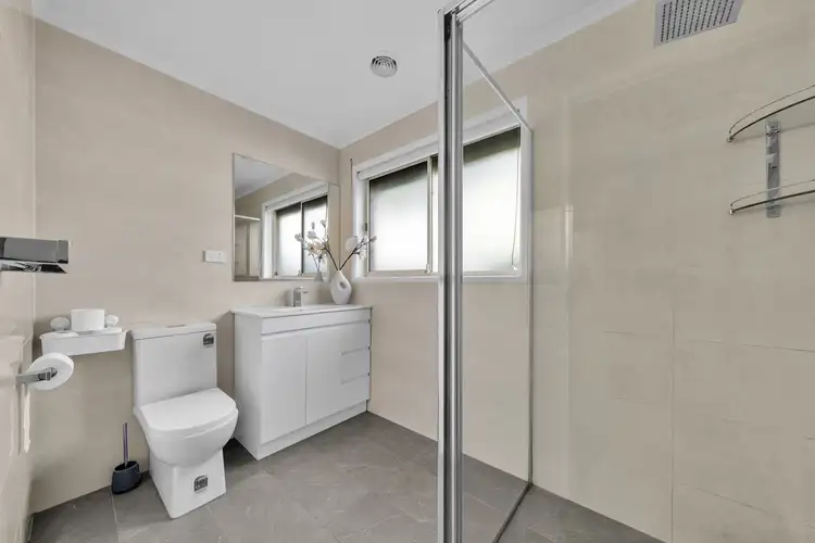 Fifth view of Homely unit listing, 2/21 Parkview Close, Dandenong VIC 3175