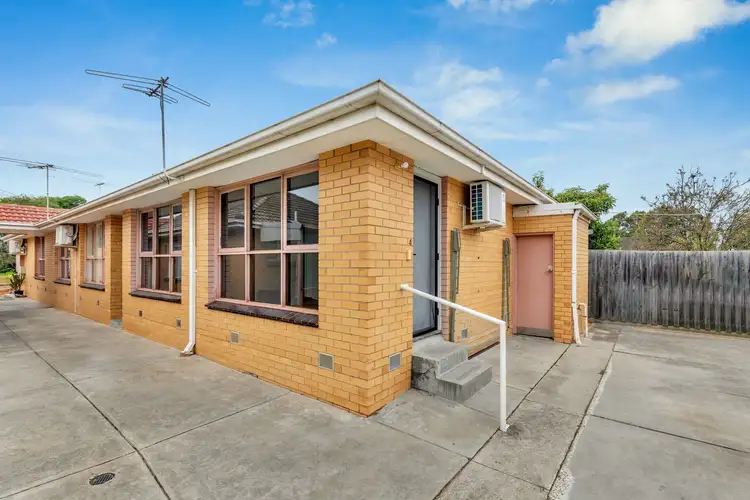 4/33 Bent Street, Altona VIC 3018