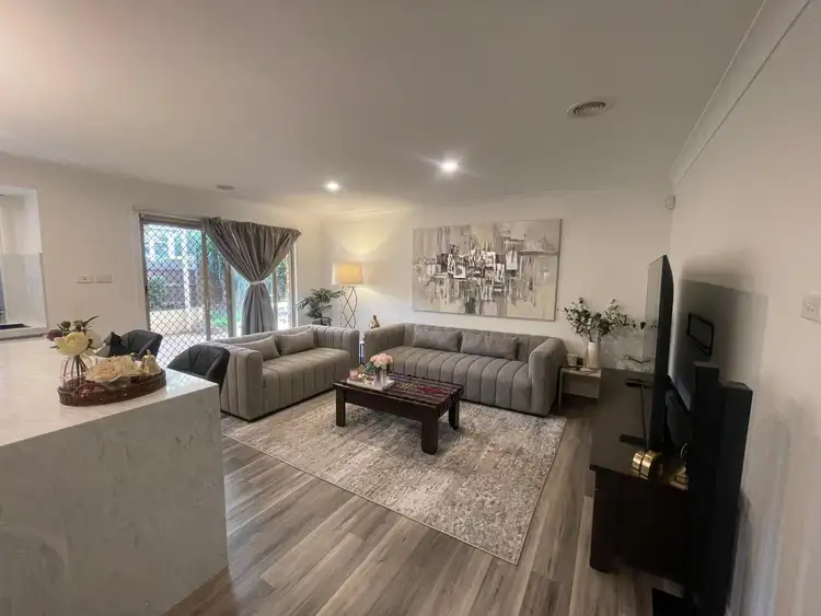 Second view of Homely house listing, 29 Kanmore Crescent, Hillside VIC 3037