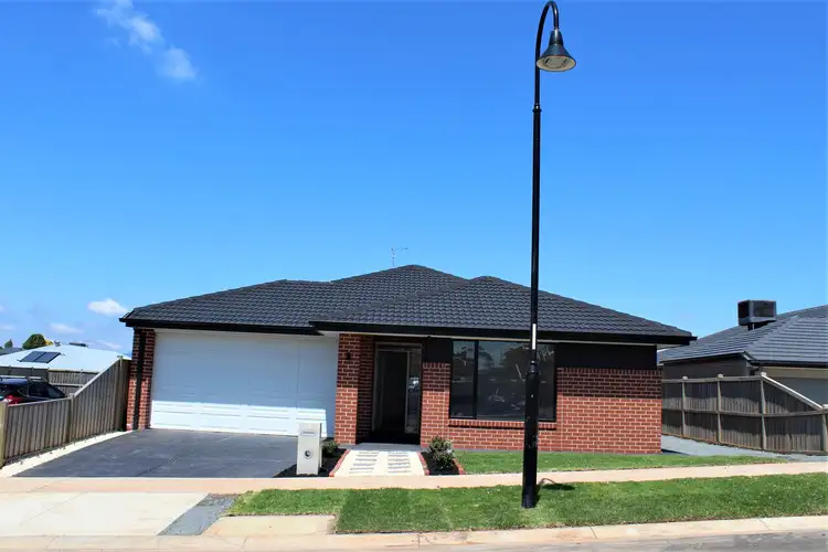 4 Kurrajong Road, Warragul VIC 3820