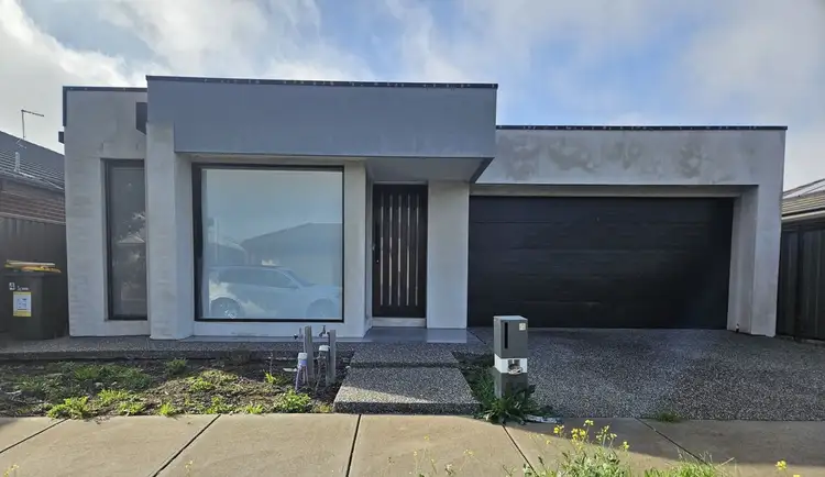 4 Scoria Circuit, Craigieburn VIC 3064