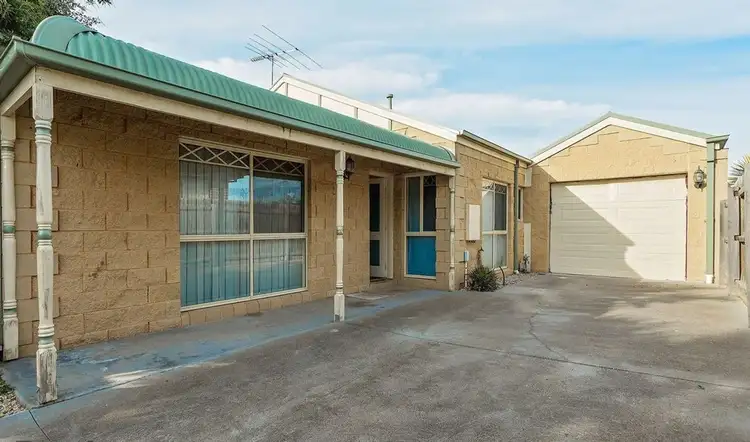 2/5 Crown Court, Tarneit VIC 3029