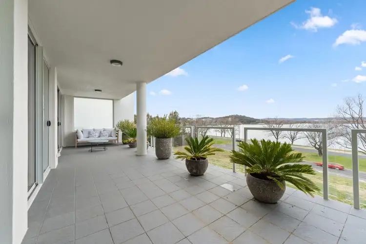 11/9 Bowen Drive, Barton ACT 2600