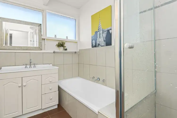 Sixth view of Homely house listing, 8 Allawah Close, Keysborough VIC 3173