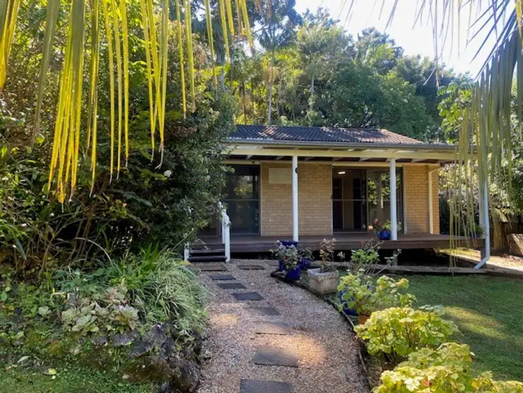 2/1 Rosewood Avenue, Bangalow NSW 2479