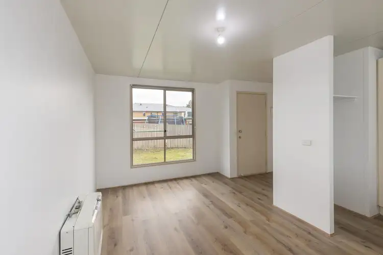 Fifth view of Homely unit listing, 2/11 Chifley Cres, Dandenong North VIC 3175