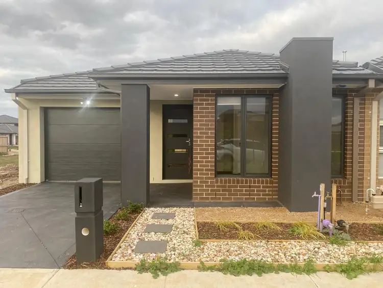 41 Tolkien Drive, Mambourin VIC 3024