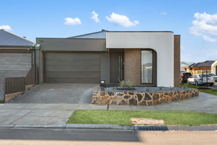 2 Bonnyview Road, Craigieburn VIC 3064