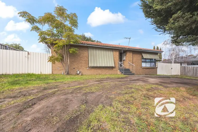 4 Hallam Road, Hampton Park VIC 3976