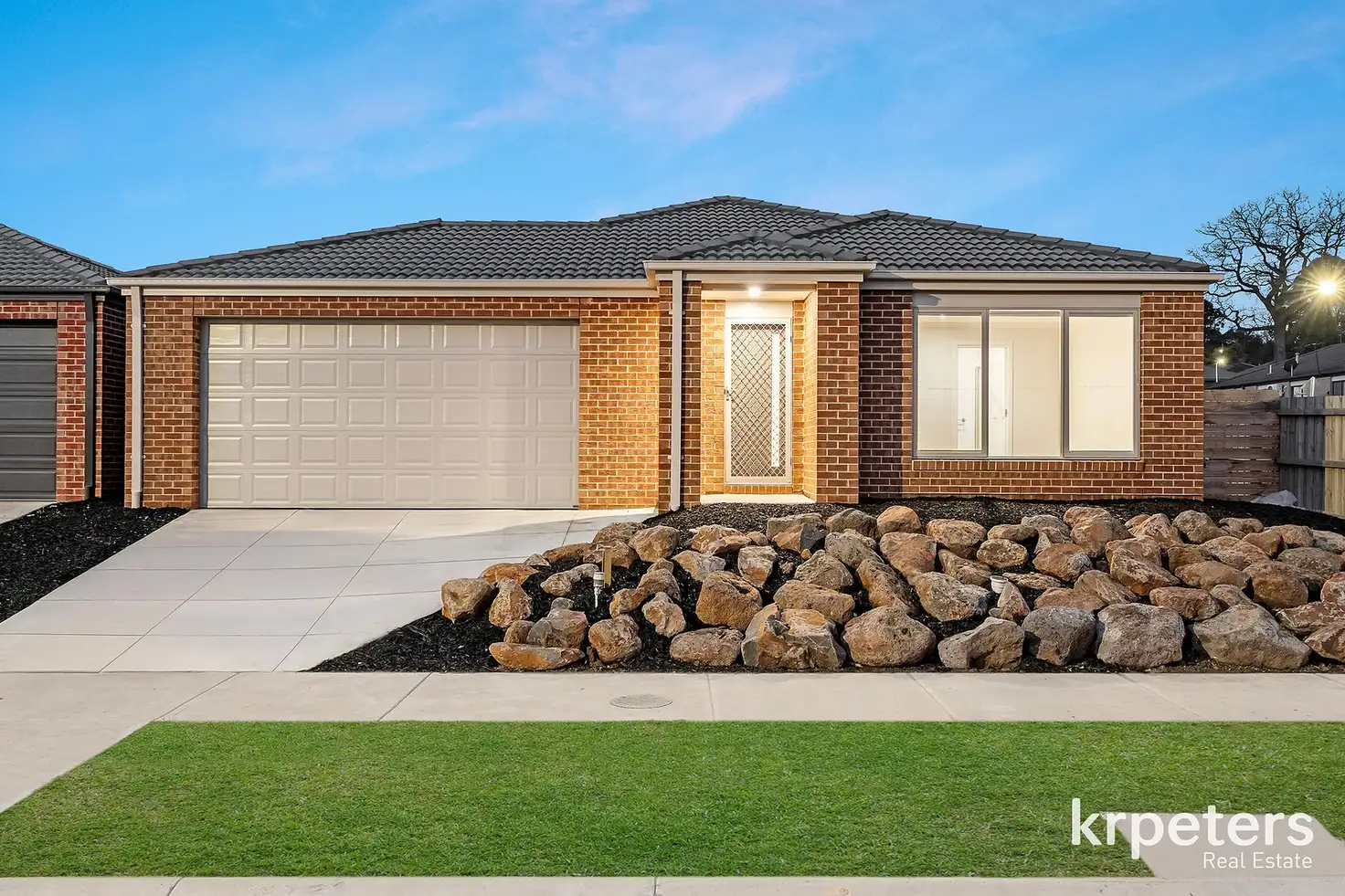 Main view of Homely house listing, 28 Trefella Rise, Drouin VIC 3818