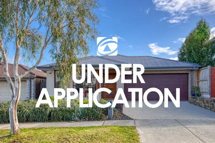 6 Anvil Way, Clyde North VIC 3978