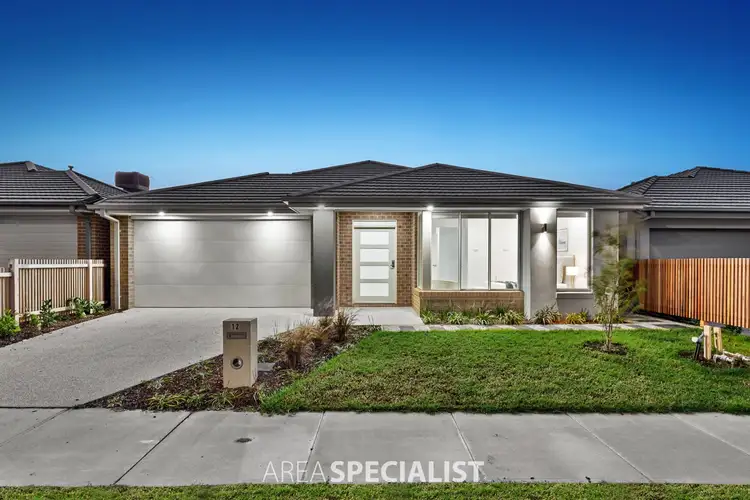 12 Handsome Avenue, Clyde North VIC 3978
