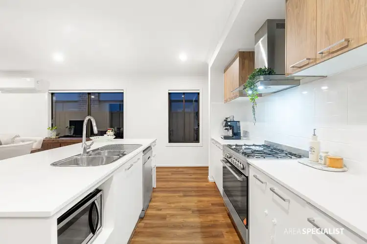 Fifth view of Homely house listing, 18 Canmore Street, Werribee VIC 3030