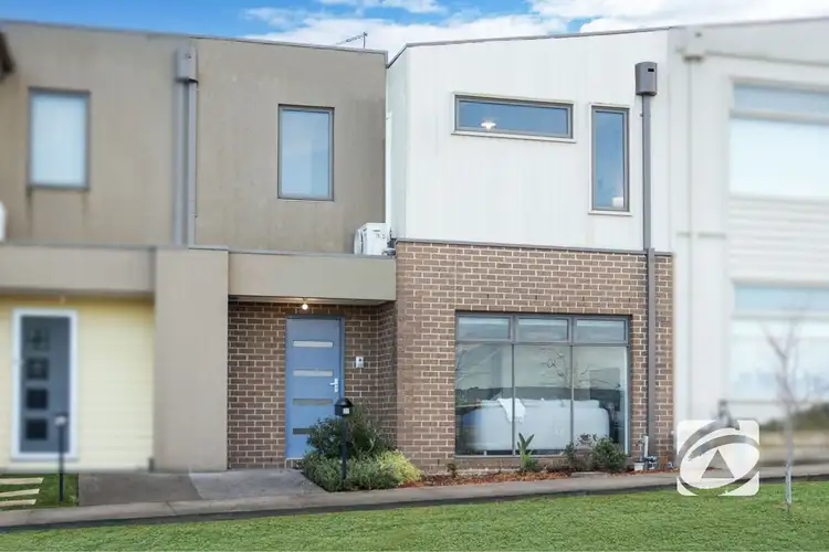 Main view of Homely townhouse listing, 27 Atlantic Drive, Pakenham VIC 3810