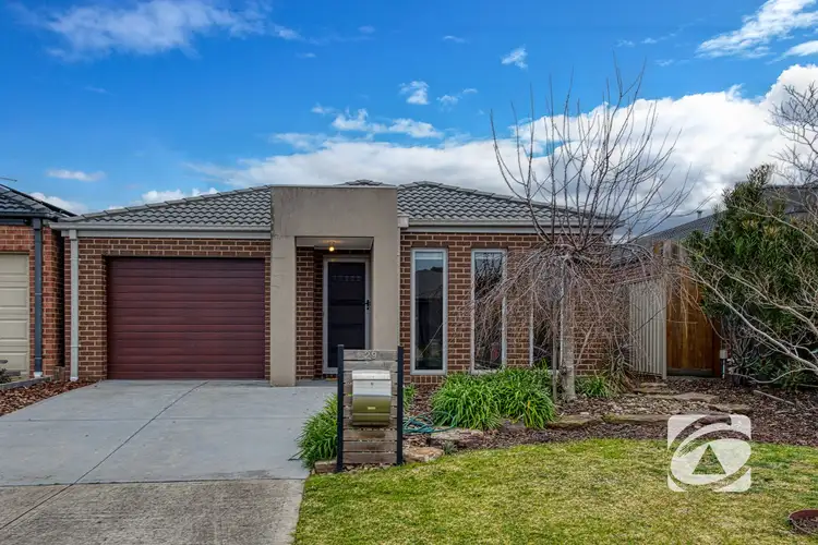 29 Warbler Street, Pakenham VIC 3810