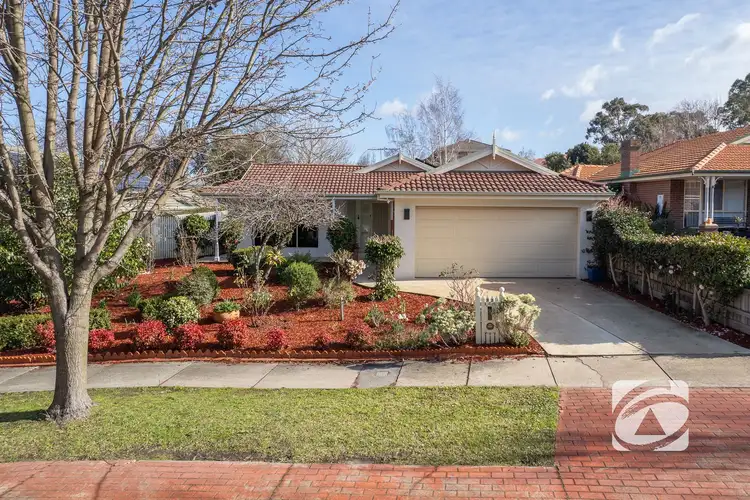 33 Melville Park Drive, Berwick VIC 3806