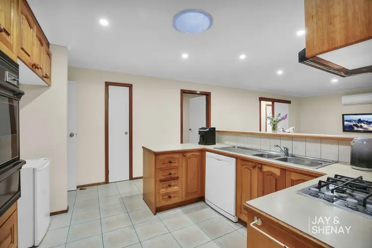 Fourth view of Homely house listing, 7 Reema Boulevard, Endeavour Hills VIC 3802