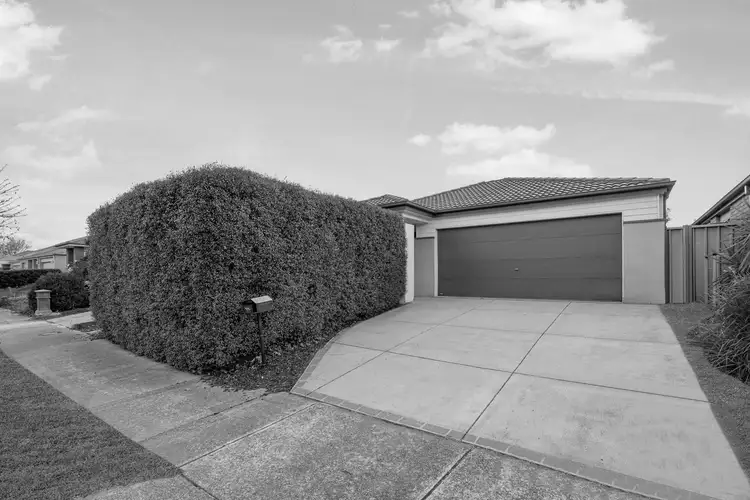 27 Hatfield Place, Deer Park VIC 3023