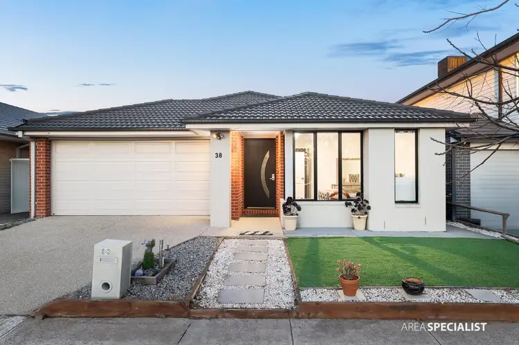 Main view of Homely house listing, 38 Orinoco Chase, Werribee VIC 3030
