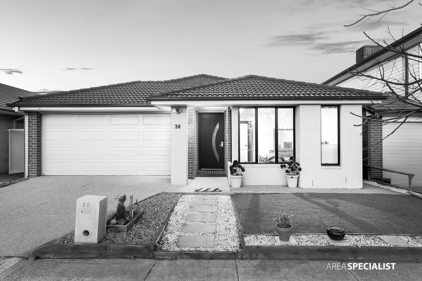 Main view of Homely house listing, 38 Orinoco Chase, Werribee VIC 3030