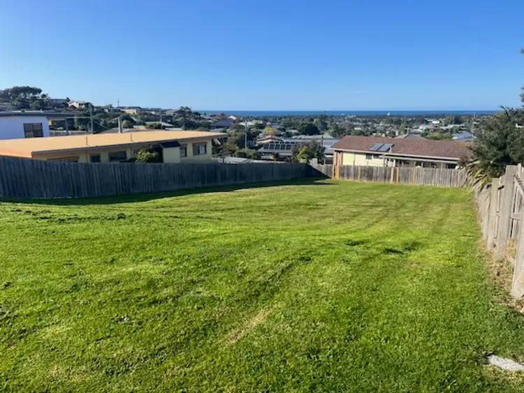 31 Oneills Road, Lakes Entrance VIC 3909