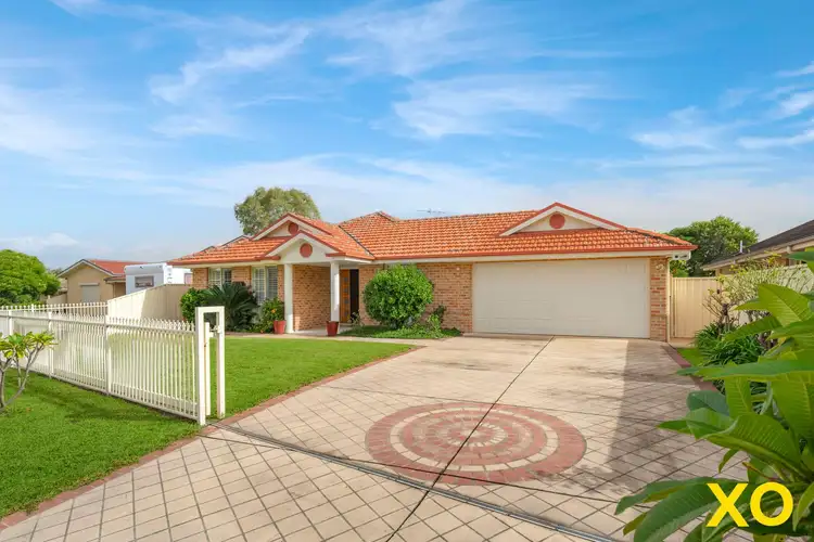 17 Falkiner Crescent