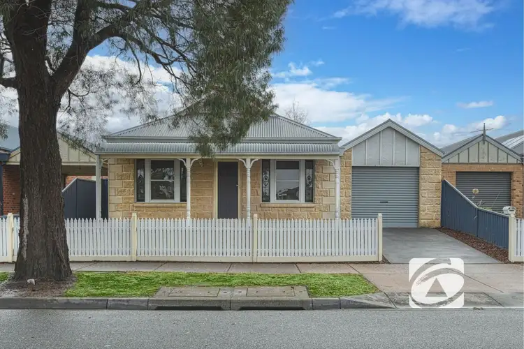 20 Laurina Link, Pakenham VIC 3810